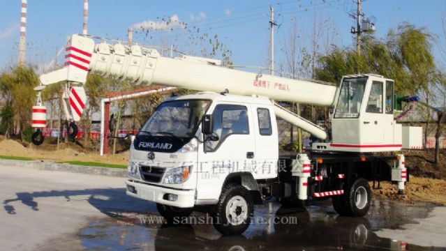 點擊查看詳細信息<br>標題：8噸汽車吊 閱讀次數(shù)：2922