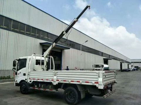 點擊查看詳細(xì)信息<br>標(biāo)題：車載小吊機(jī) 閱讀次數(shù)：1887