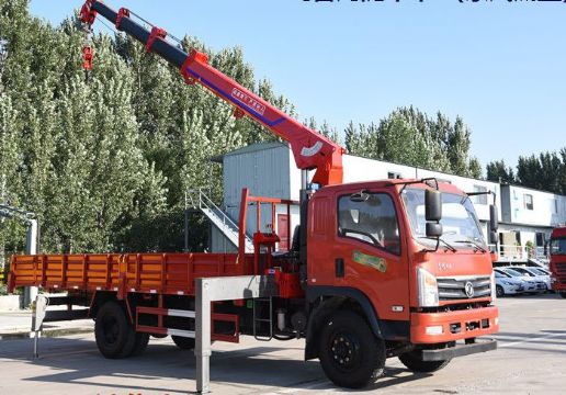 點(diǎn)擊查看詳細(xì)信息<br>標(biāo)題：6.3噸東風(fēng)隨車吊 閱讀次數(shù)：1691