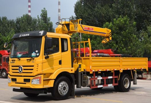 點擊查看詳細(xì)信息<br>標(biāo)題：8噸大運隨車吊 閱讀次數(shù)：1830
