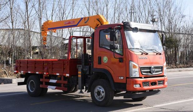 點擊查看詳細(xì)信息<br>標(biāo)題：3.2噸大運隨車吊 閱讀次數(shù)：1854