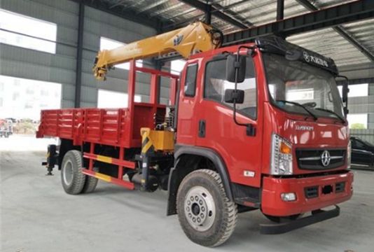 點擊查看詳細信息<br>標題：5噸大運隨車吊 閱讀次數(shù)：1994