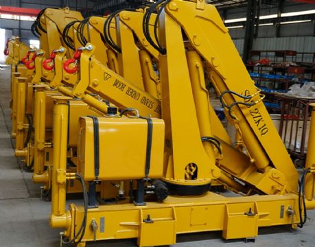 點擊查看詳細信息<br>標題：SQ3S3  3.2噸折臂吊 閱讀次數(shù)：2283
